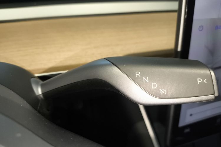 特斯拉 Model 3 2020款 标准续航后驱升级版中控内饰18