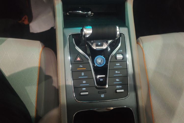 比亚迪 元PLUS 2024款 荣耀版 430KM 领先型局部细节18