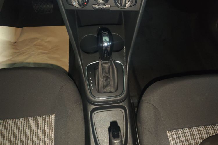 大众 Polo 2016款 1.4L 自动风尚型局部细节18