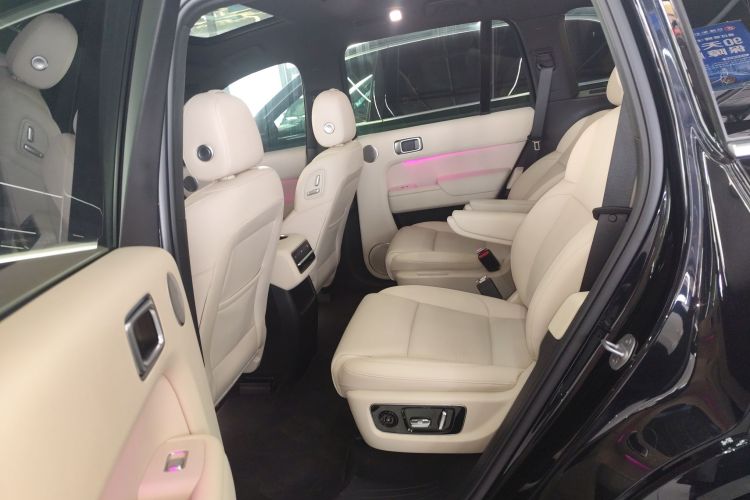 理想汽车 理想L8 2023款 Air中控内饰7004