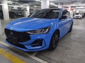 福特 福克斯 2022款 三厢 EcoBoost 180 自动ST Line