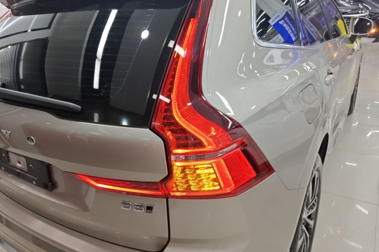 沃尔沃XC60 2025款 B5 四驱智远豪华版车身外观6006