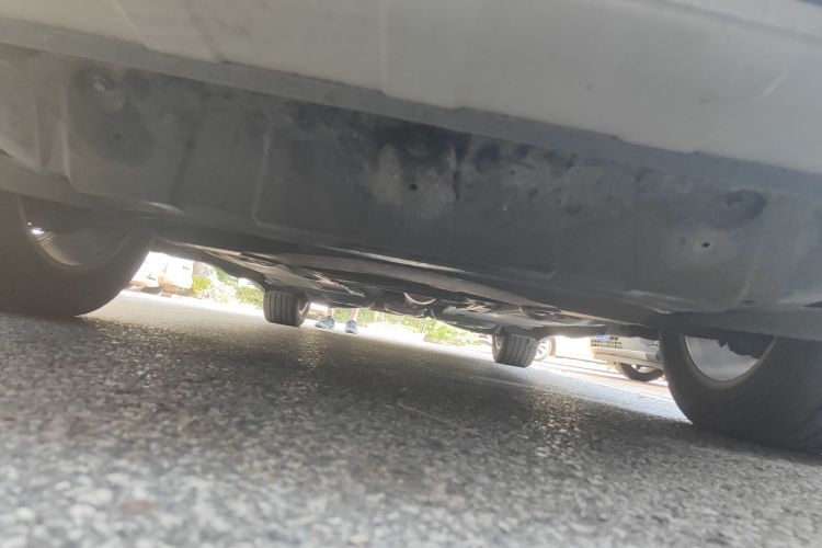 大众 途观 2015款 2.0TSI 自动四驱豪华版局部细节9008