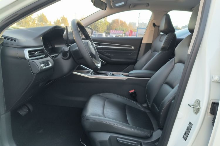 吉利汽车 帝豪 2023款 第4代冠军版 1.5L CVT尊贵型中控内饰19