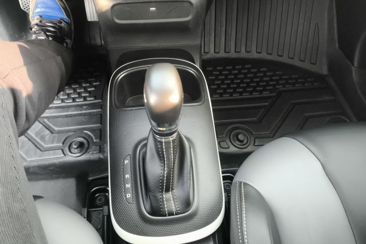 荣威 科莱威CLEVER 2022款 311km元气啵啵版中控内饰18