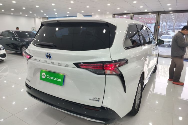 丰田 赛那SIENNA 2021款 2.5L混动 豪华版车身外观6005