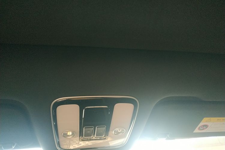 理想汽车 理想ONE 2021款 增程6座版中控内饰22