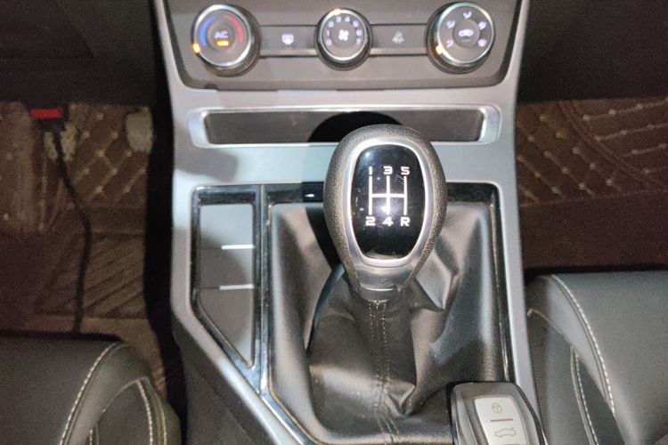 吉利汽车 帝豪 2020款 1.5L 手动舒适型局部细节18