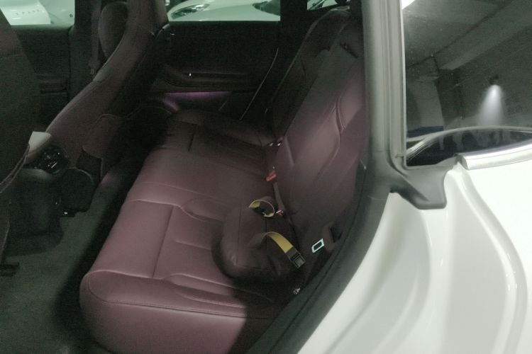 蔚来ET5 2024款 75kWh中控内饰7004