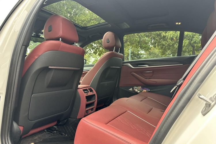 宝马5系 2023款 改款 530Li 领先型 M运动套装中控内饰21