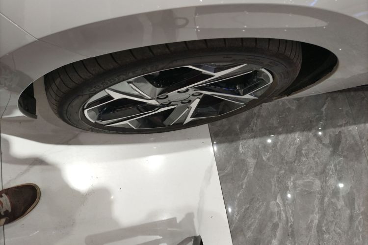 领克07 2024款 EM-P 126长续航 Halo车身外观6002