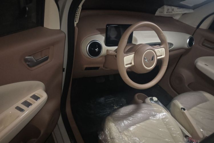 五菱汽车 宏光MINIEV 2025款 四门版 进阶款中控内饰7003