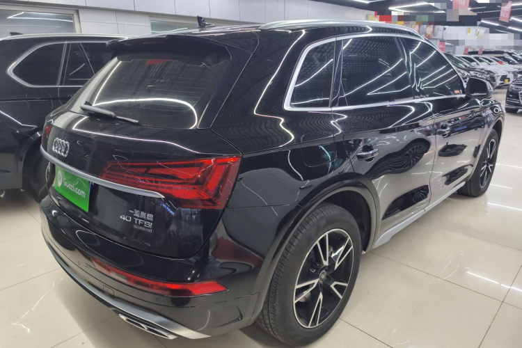 奥迪Q5L 2025款 40 TFSI 时尚动感型车身外观6005