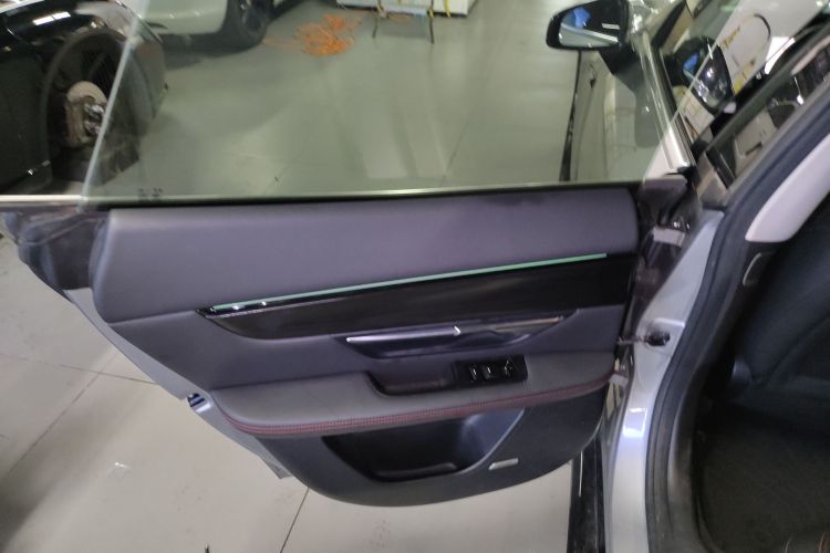 小鹏P7 2020款 670N中控内饰7008