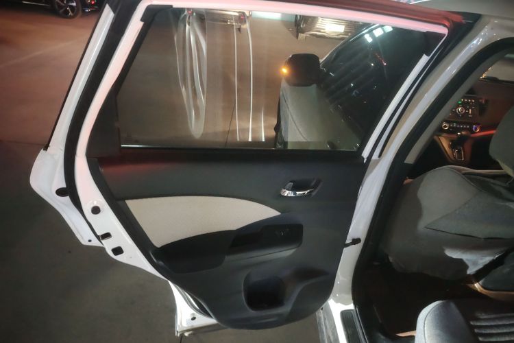 本田CR-V 2016款 2.0L 两驱经典版中控内饰7008