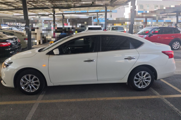 日产 轩逸 2022款 经典 1.6XE CVT舒适版车身外观4