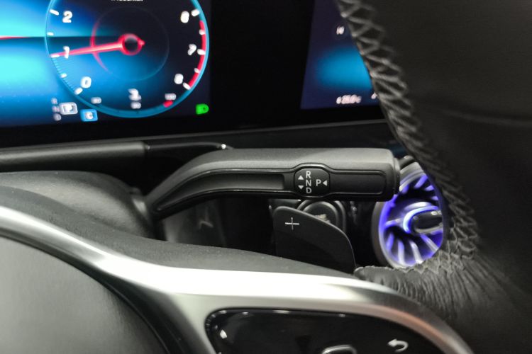 奔驰GLA 2023款 GLA 220中控内饰18