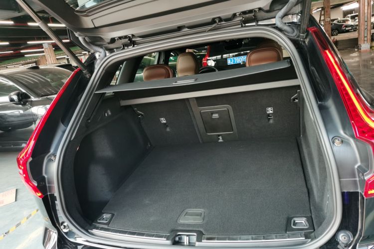 沃尔沃XC60新能源 2025款 插电式混动 长续航四驱智雅豪华版机舱底盘23