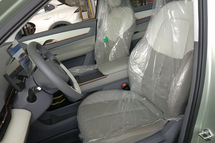 奔腾 悦意03 2025款 565km 臻享版中控内饰19