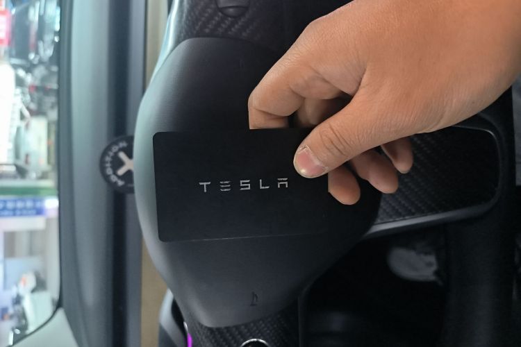 特斯拉 Model 3 2022款 后轮驱动版中控内饰11