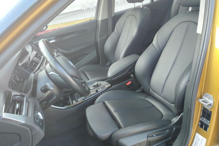 宝马X2(进口) 2019款 sDrive20i M越野套装 国VI中控内饰19