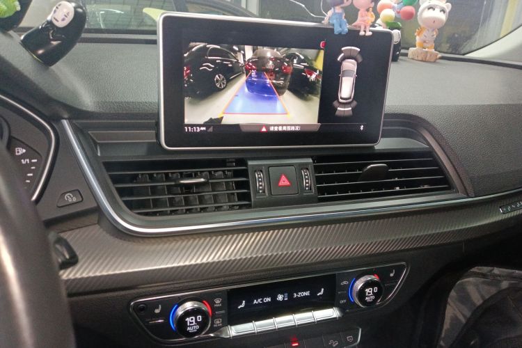 奥迪Q5L 2018款 45 TFSI 尊享时尚型 国V局部细节16