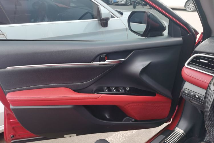 丰田 凯美瑞 2018款 2.5S 锋尚版中控内饰47