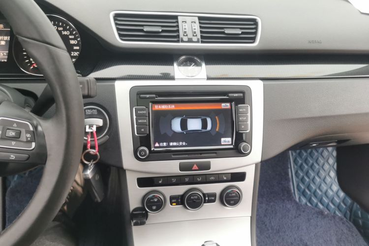 大众 迈腾 2015款 1.8TSI 豪华型中控内饰16