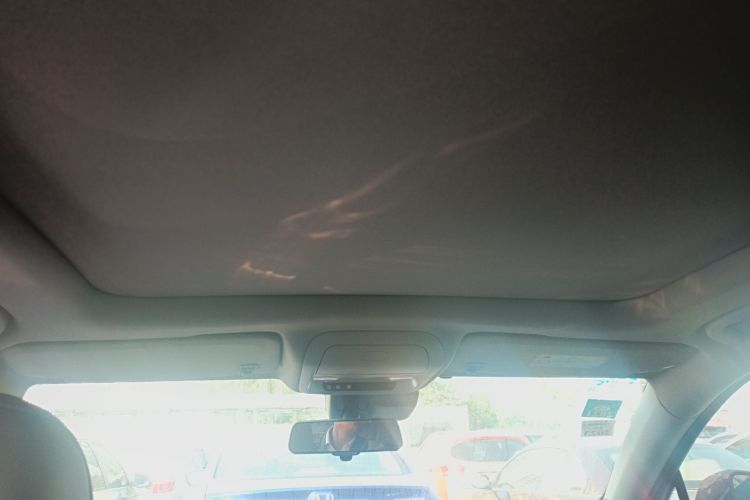 凯迪拉克XT4 2018款 28T 四驱领先型中控内饰22