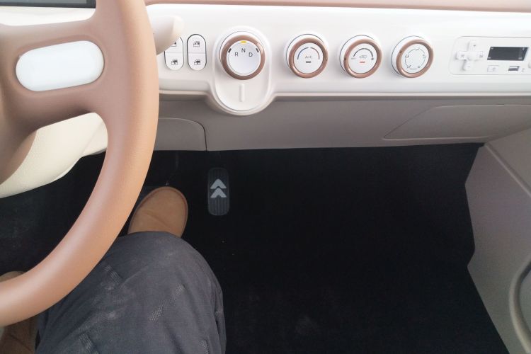 奔腾小马 2026款 222km 萌趣马 Plus中控内饰18