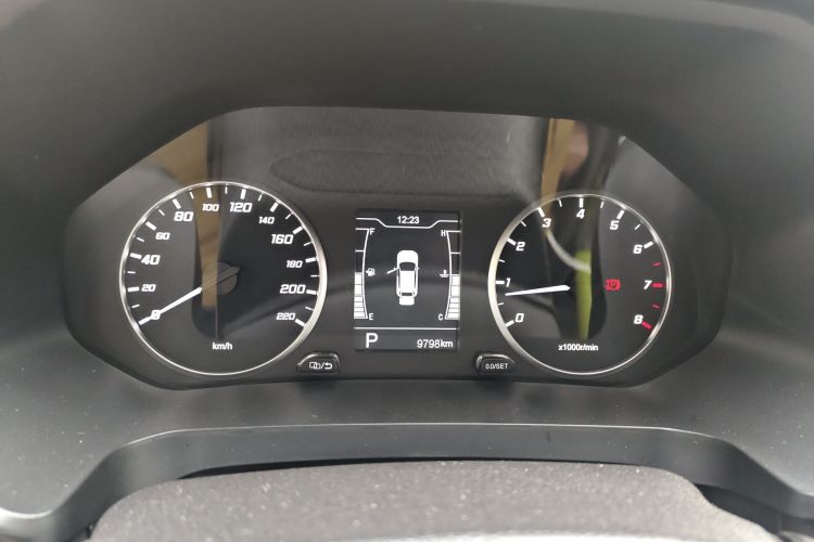 奇瑞 瑞虎5x 2025款 1.5L CVT卓越版中控内饰14