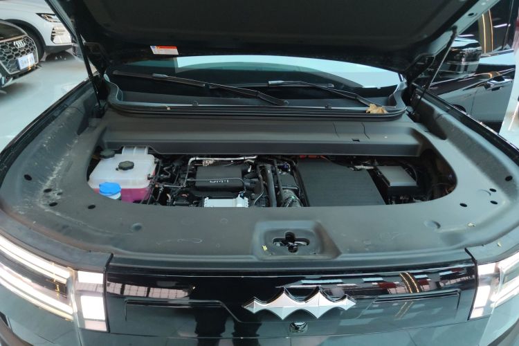 方程豹 钛7 2025款 200KM两驱Max版机舱底盘24