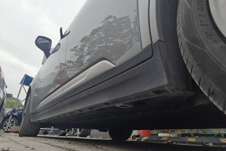 埃安 AION Y 2023款 Plus 610 乐享版 三元锂局部细节9002