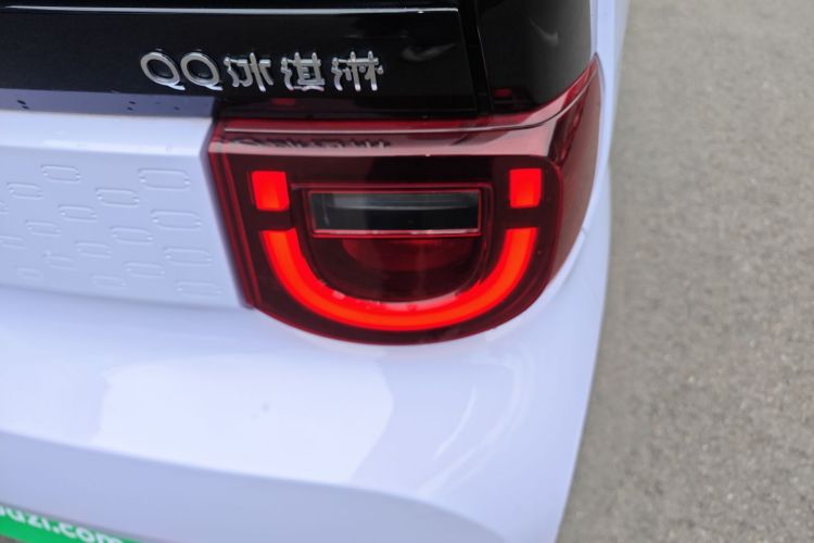 奇瑞 QQ冰淇淋 2022款 170km 圣代 磷酸铁锂车身外观9