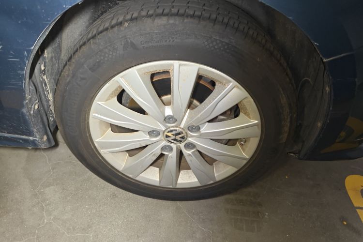 大众 速腾 2015款 1.6L 自动舒适型车身外观10