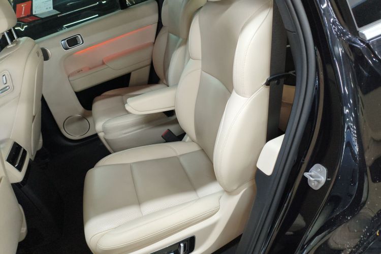 理想汽车 理想L9 2022款 Max中控内饰21