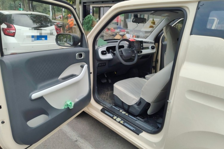 吉利银河 熊猫 2025款 210km 元气熊中控内饰20