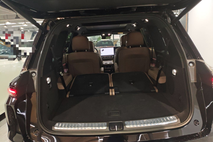 理想汽车 理想L9 2025款 Ultra 智能焕新版机舱底盘23