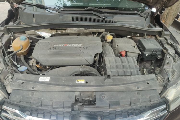 广汽传祺 传祺GS4 2015款 200T G-DCT豪华版机舱底盘24