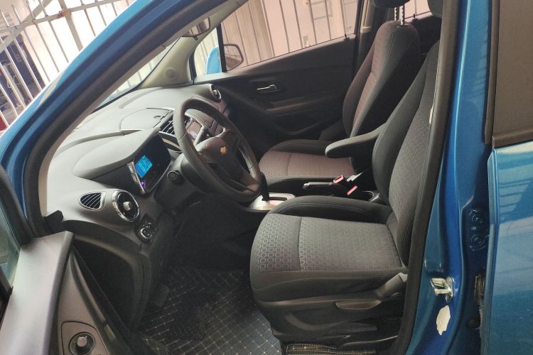 雪佛兰 创酷 2014款 1.4T 自动两驱舒适型中控内饰19