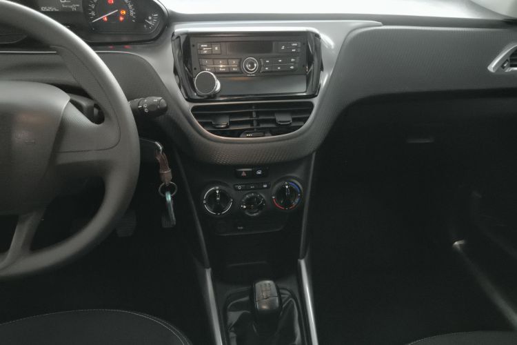 标致2008 2014款 1.6L 手动潮流版局部细节16