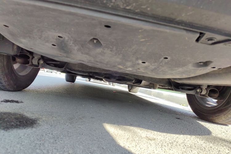 长安 逸动 2021款 PLUS 蓝鲸NE 1.4T GDI DCT尊贵型局部细节9008