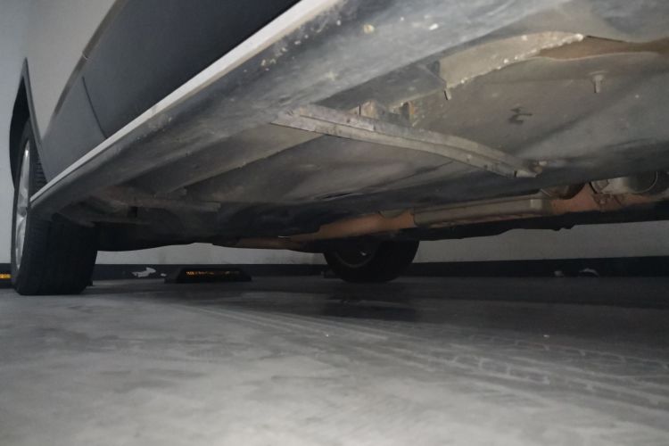 Jeep 自由光(进口) 2014款 2.4L 豪华版局部细节9001