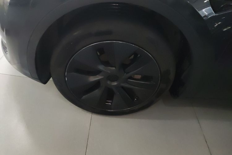 特斯拉 Model Y 2024款 后轮驱动版车身外观6007