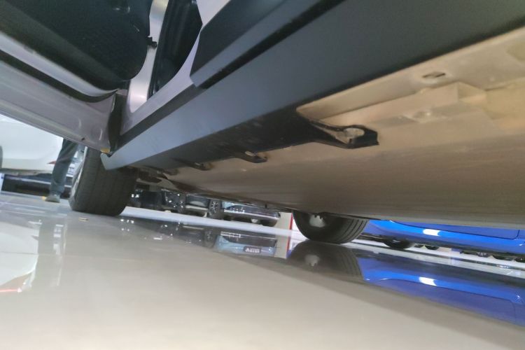 埃安 AION V 2021款 Plus 80 领航智驾版 三元锂局部细节9002