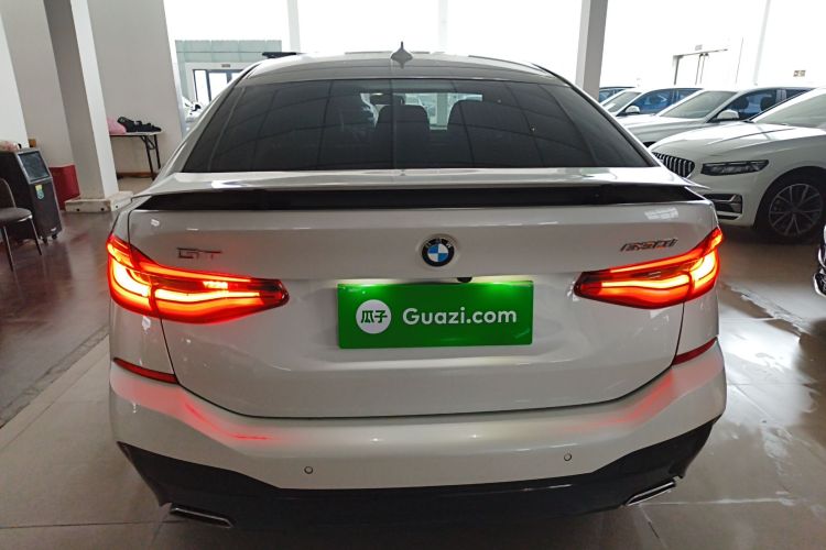 宝马6系GT 2022款 630i M运动套装车身外观6