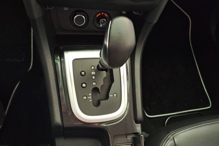 雪铁龙C4L 2015款 1.2T 自动尊贵版局部细节18