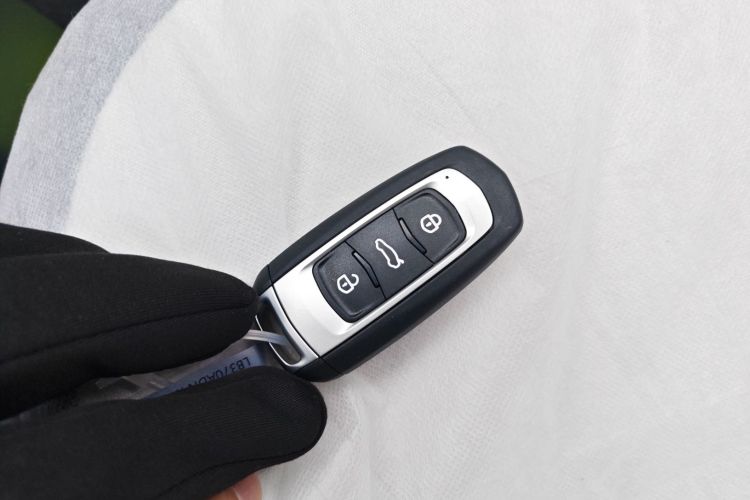 吉利银河 熊猫 2025款 210km 元气熊中控内饰11