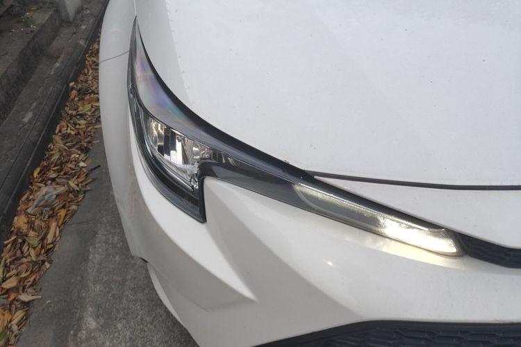 丰田 雷凌 2022款 双擎 1.8H E-CVT领先版车身外观8