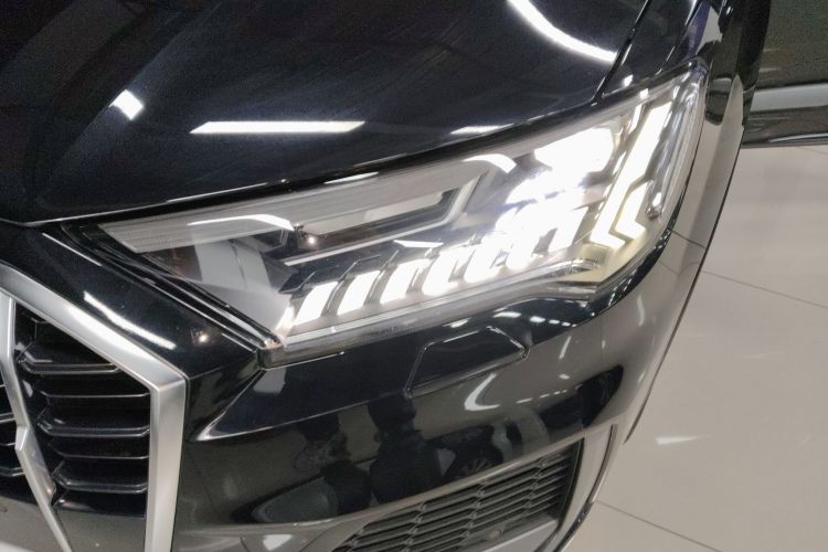 奥迪Q7 2020款 55 TFSI quattro S line运动型局部细节36